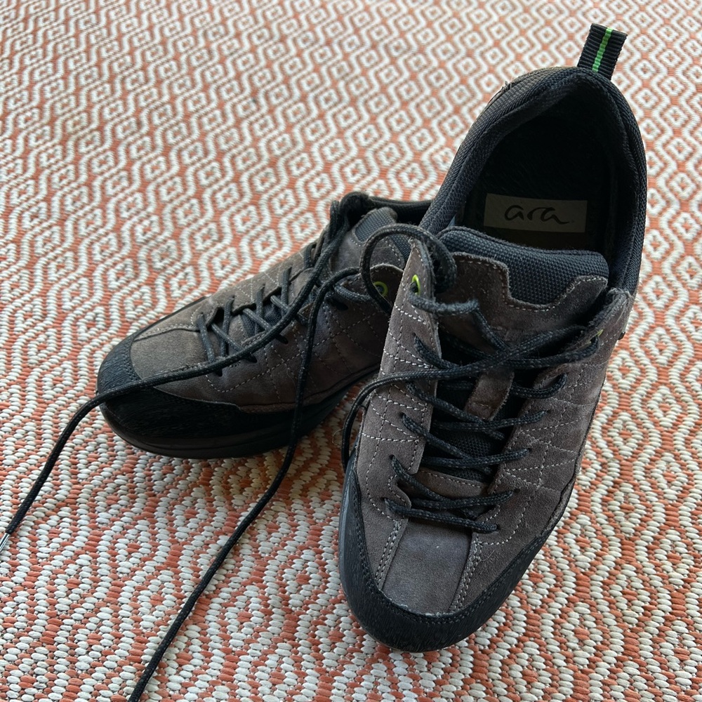 Goretex Hiking Boots. Size 40